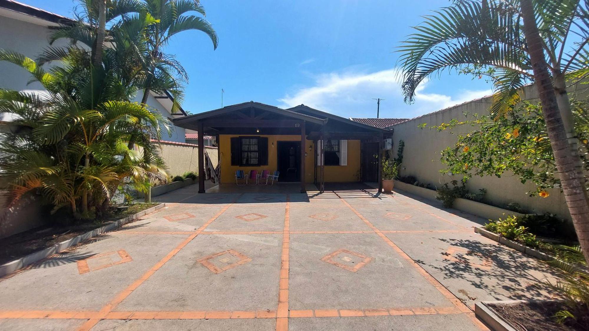 Holiday home Linda Casa Com Piscina Em Pontal Do Sul